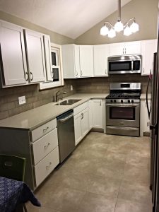 Kitchen Remodeling - After Photo - Kitchen renovations - cabinets and backsplash