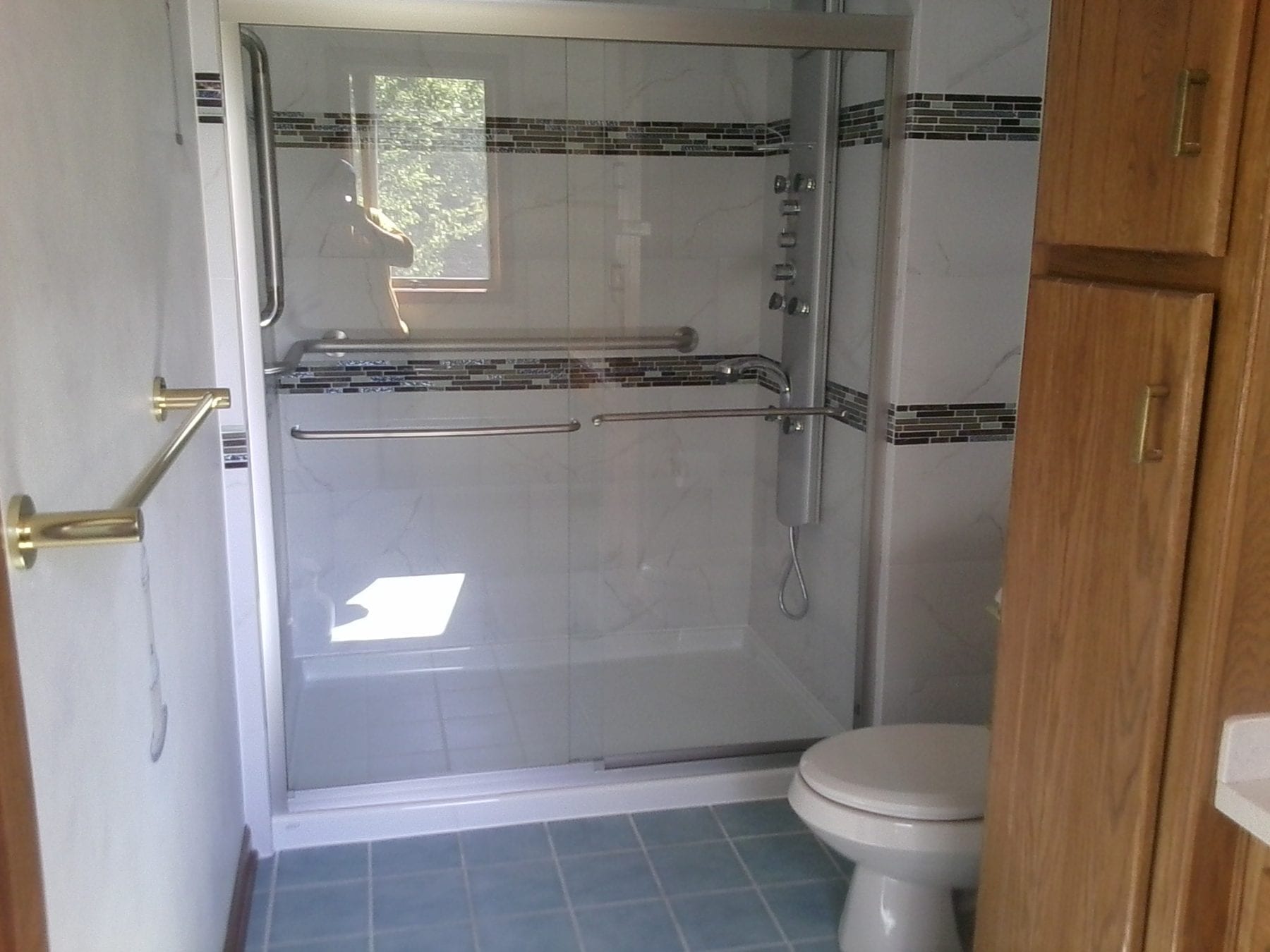 Read more about the article Tub to shower transformation