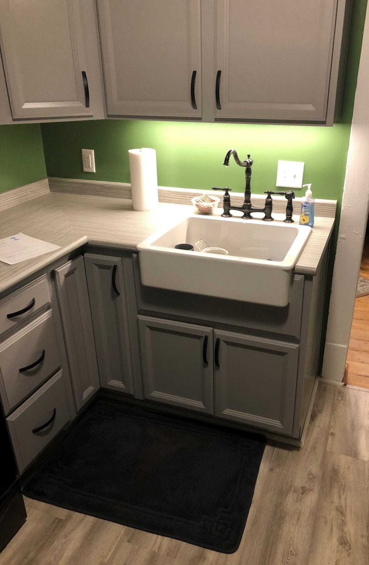 Read more about the article Updating a Small Kitchen