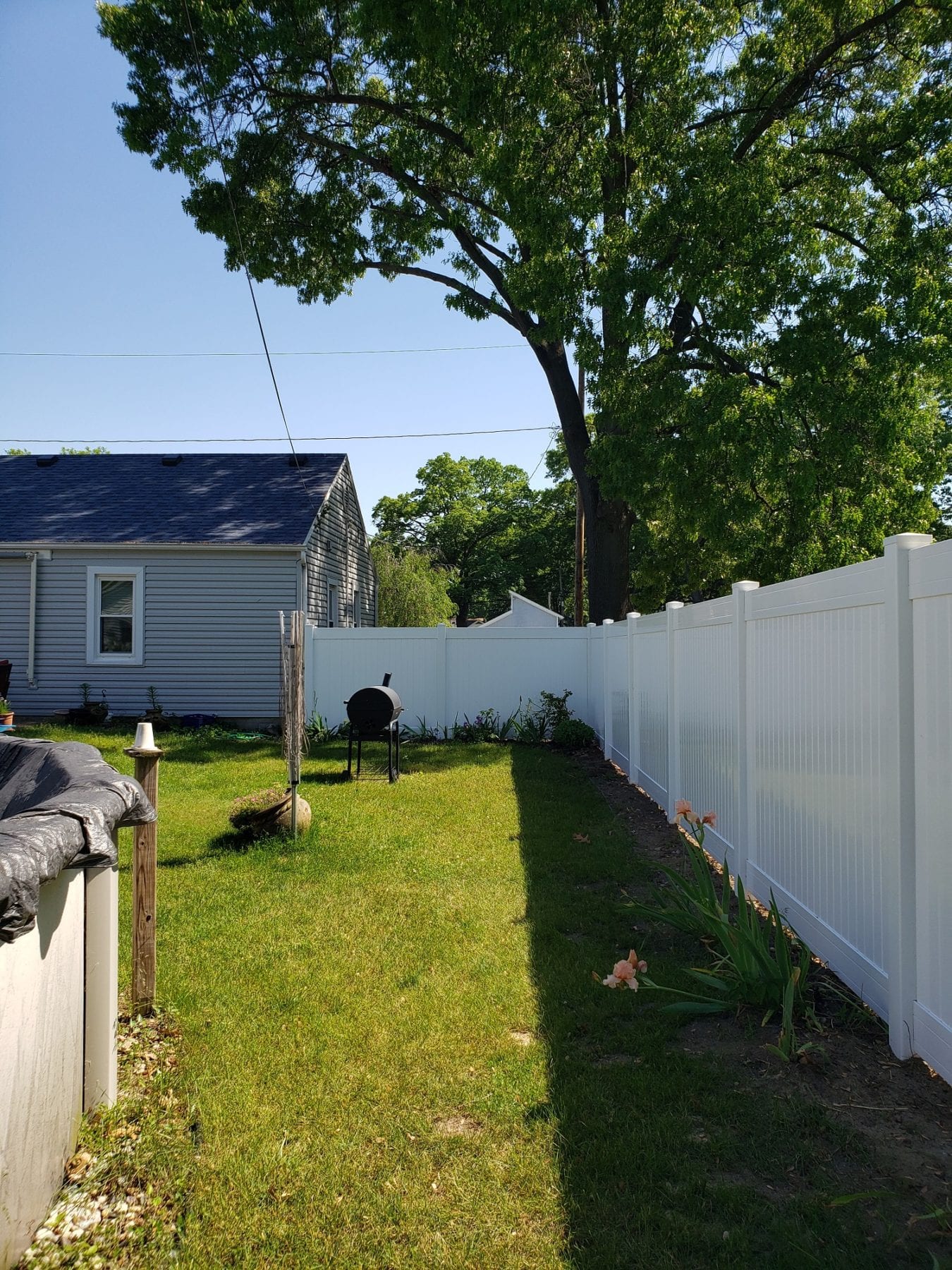 Read more about the article Vinyl Fence