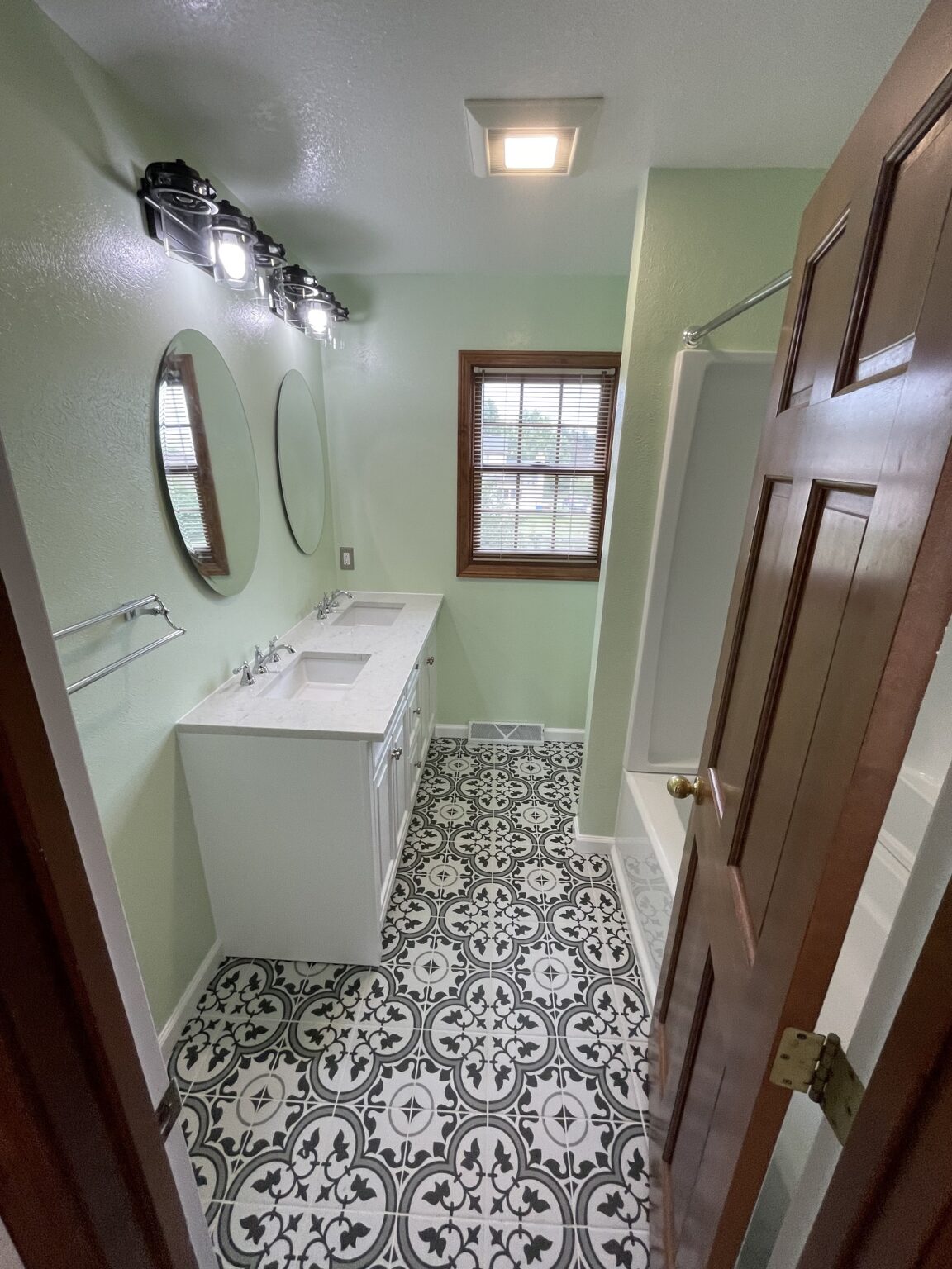 Patterned Tile Floor Bathroom Remodeling Remodeltoledo com