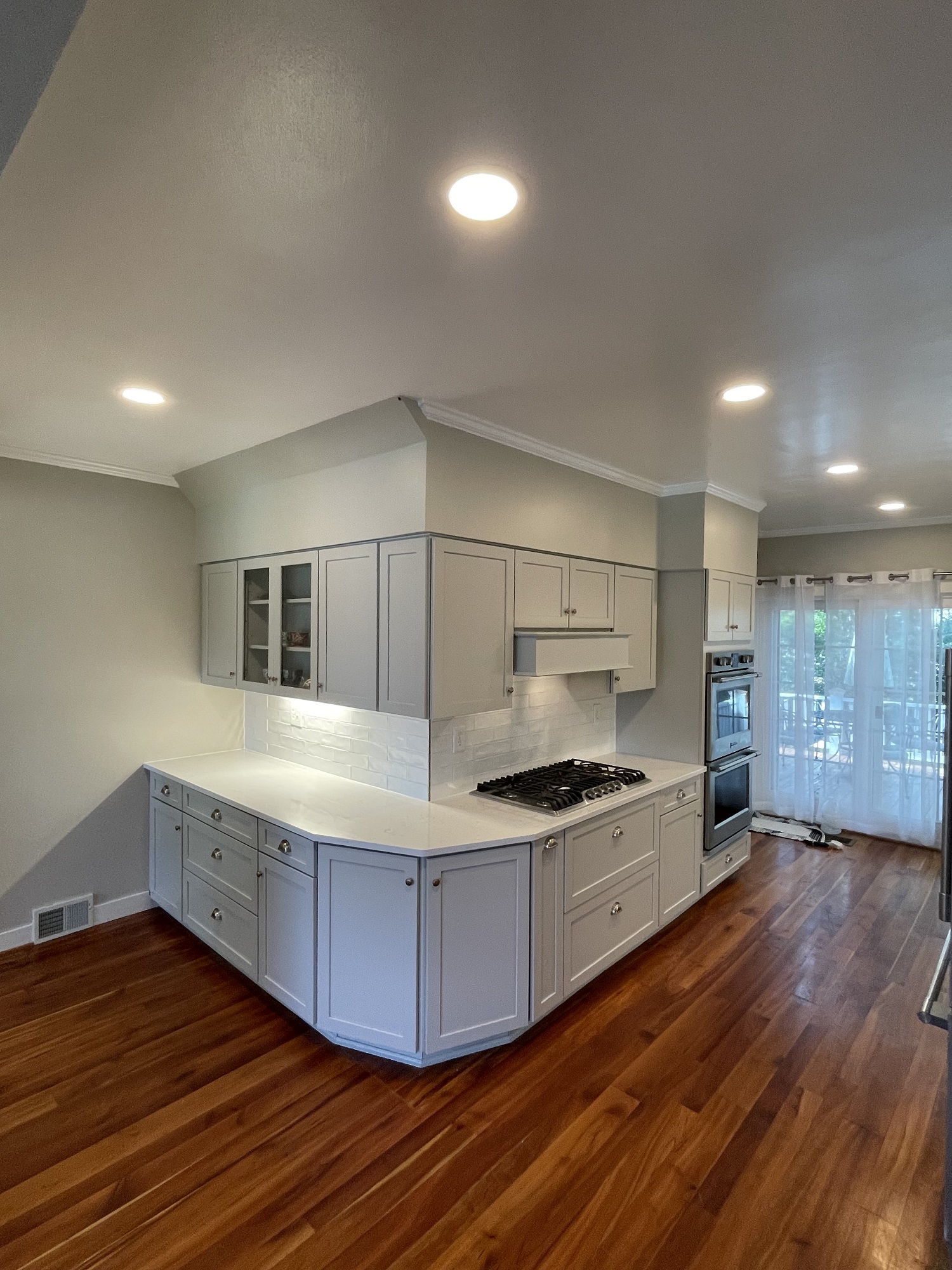Read more about the article Custom kitchen