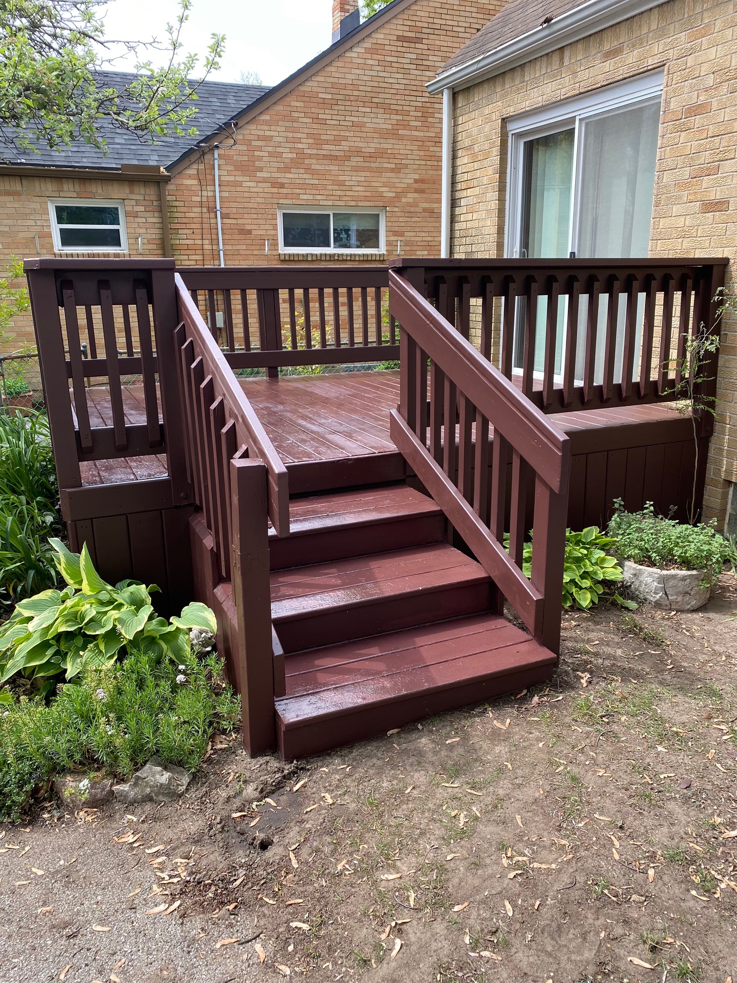 Read more about the article Deck staining