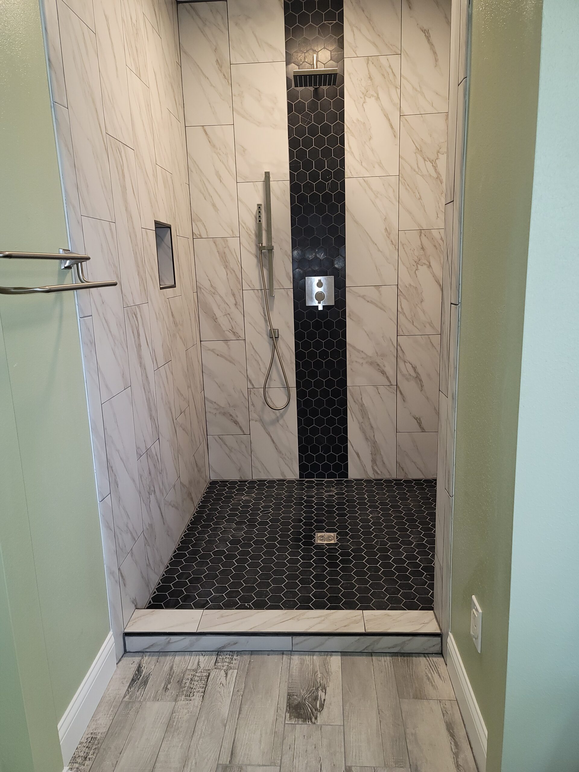 Read more about the article Huge Custom Tiled Shower!