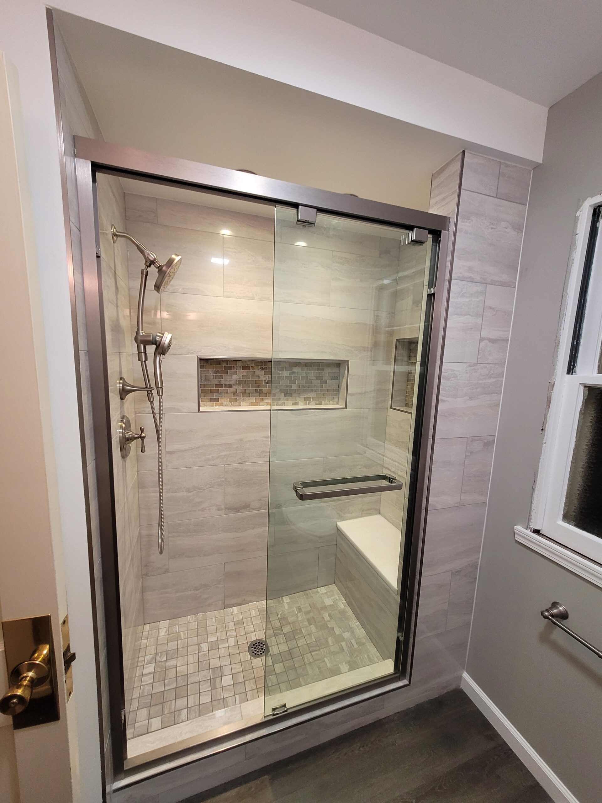 Read more about the article Old Bathroom Transformed!