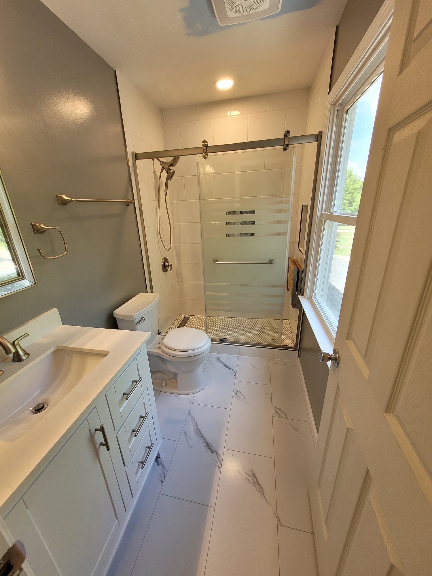Read more about the article Upgrading a Dated Bathroom