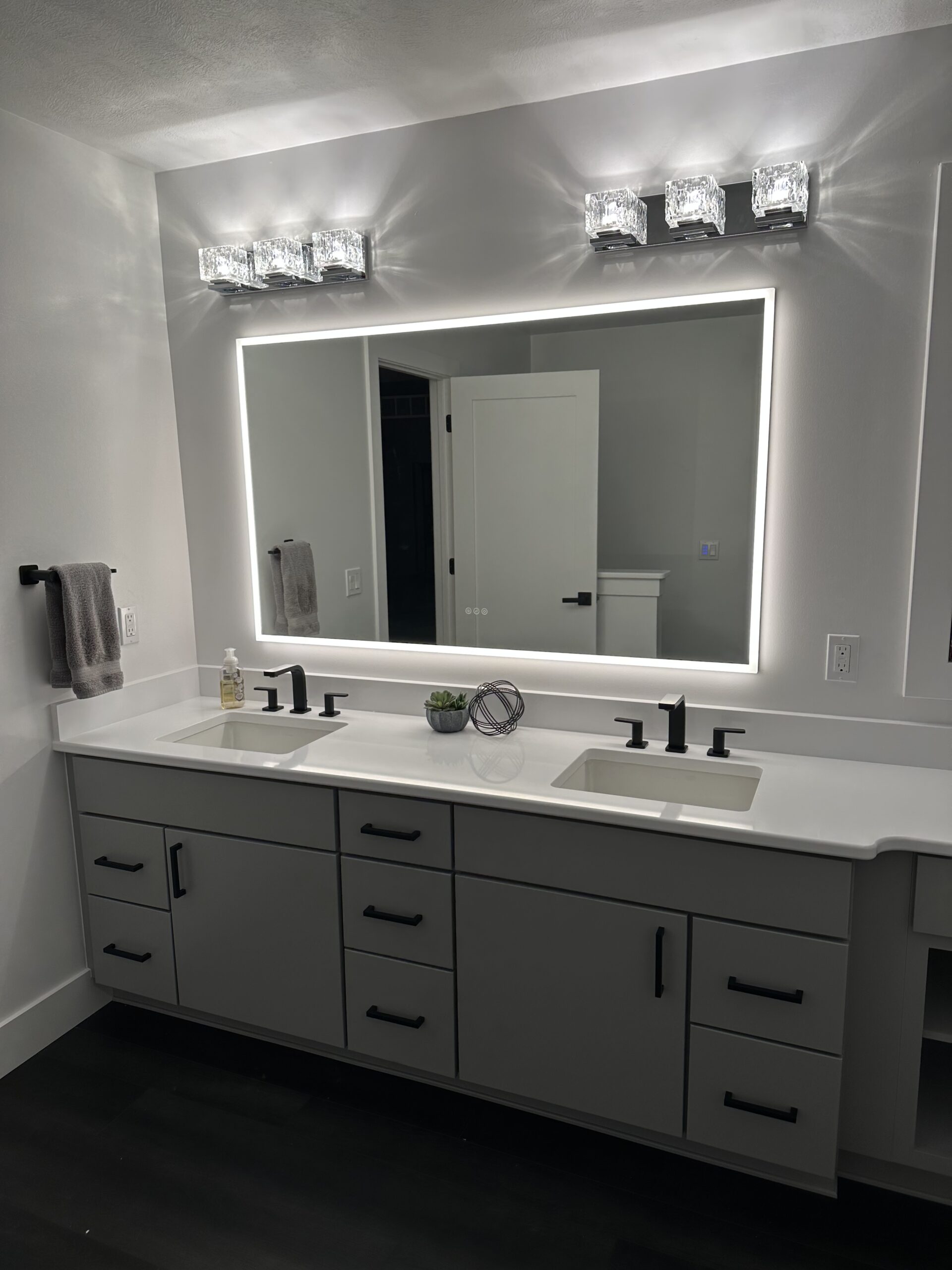 Read more about the article Awesome Master Bathroom!