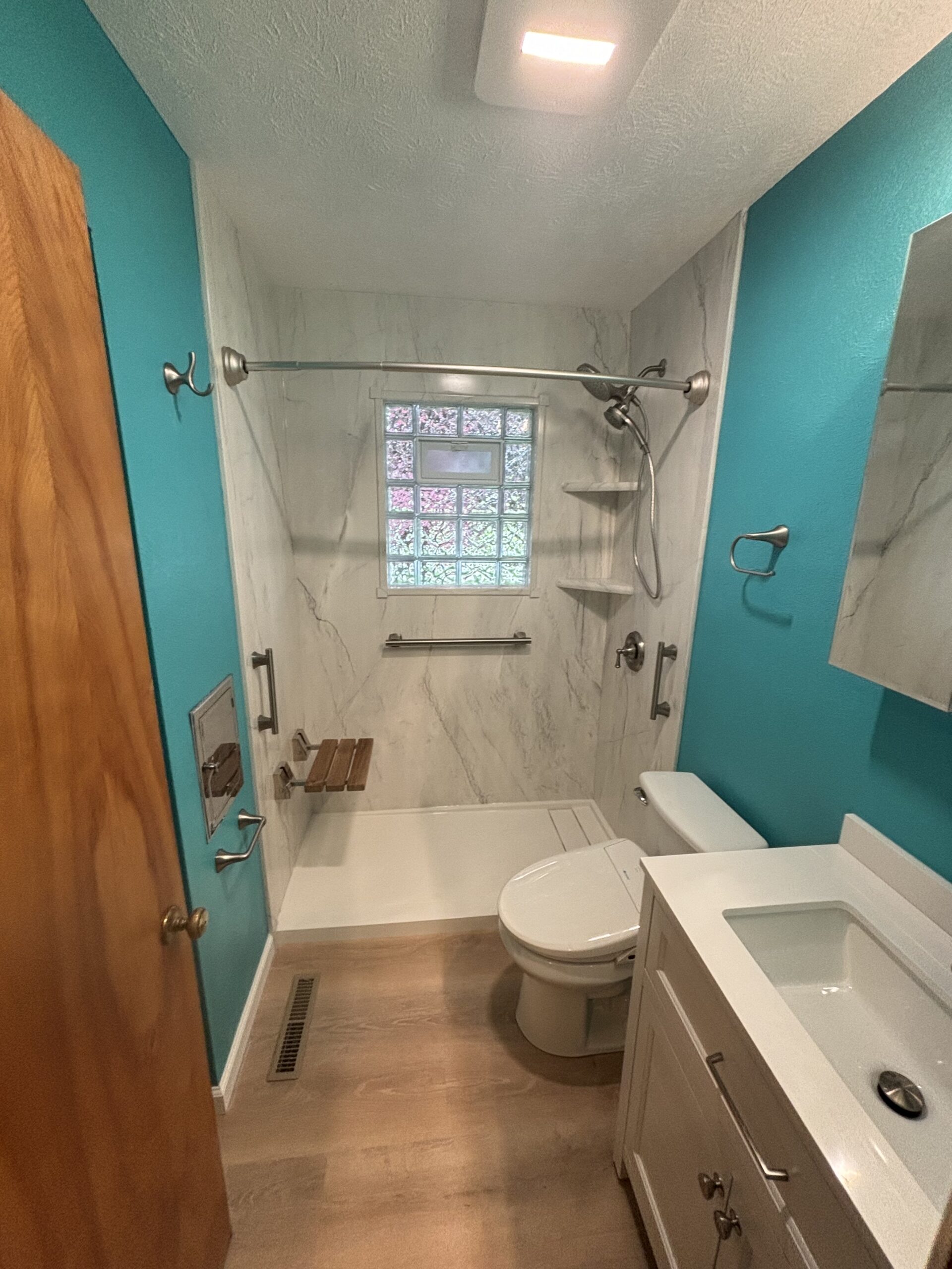 Read more about the article Bright Bathroom!