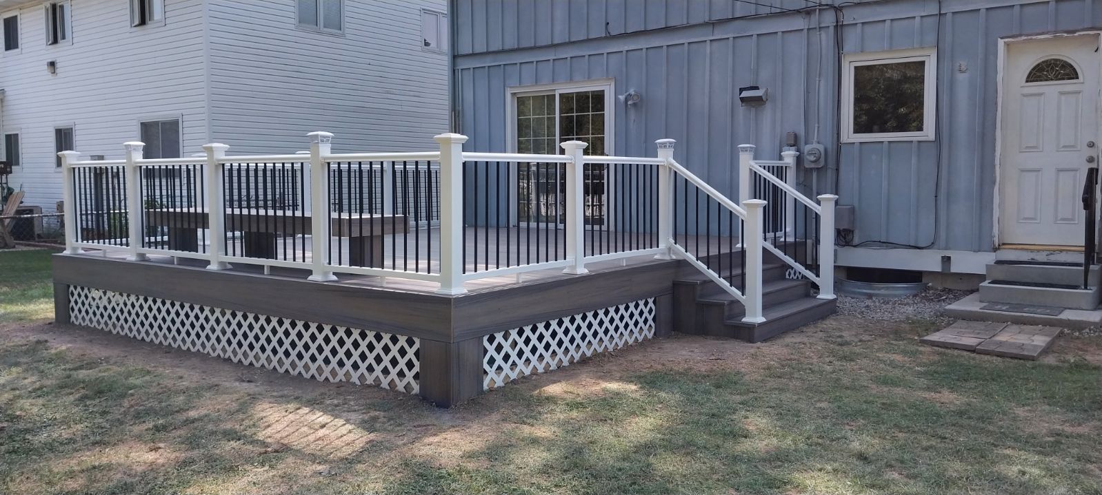 Read more about the article Beautiful Composite Deck!