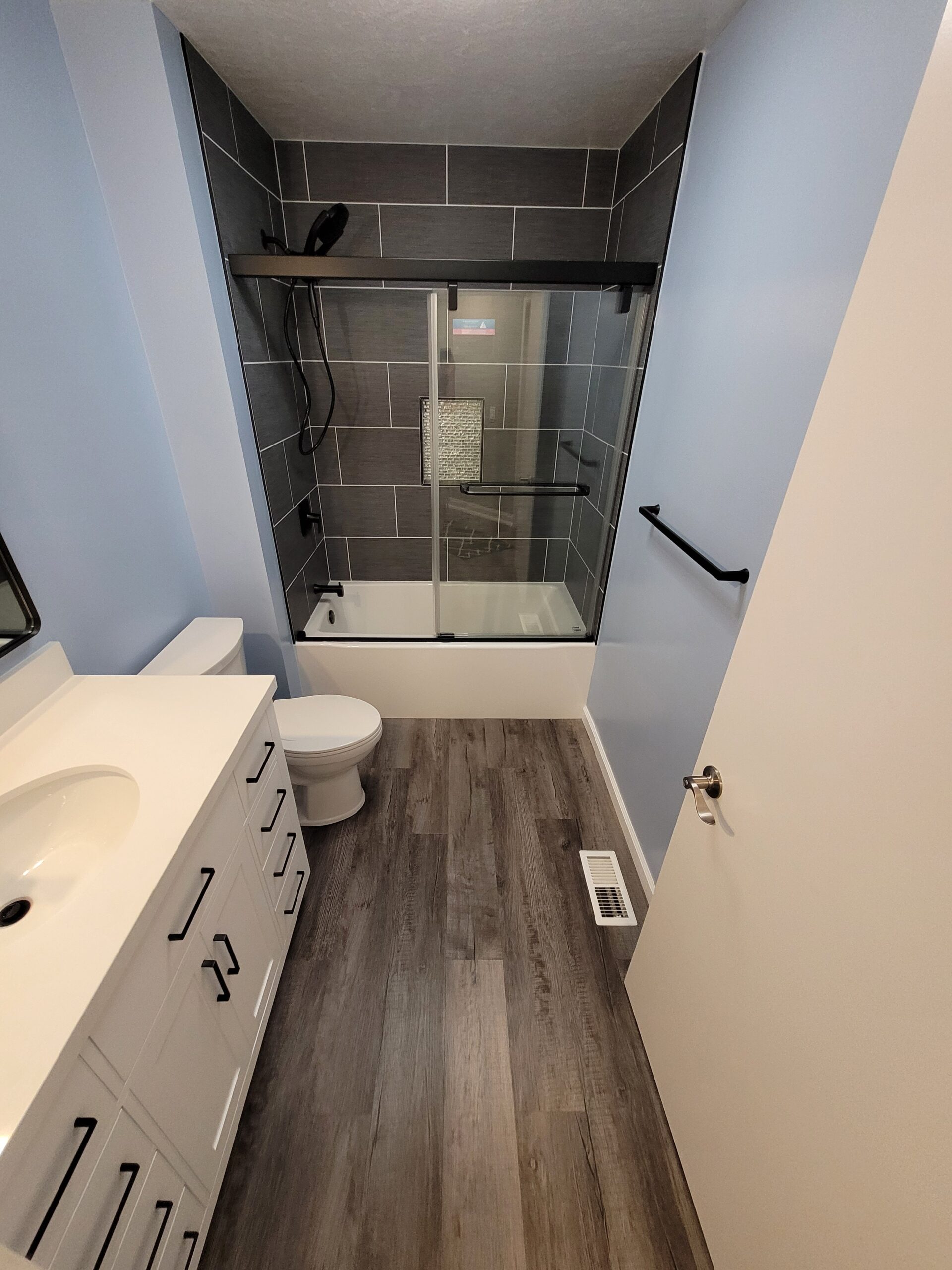 Read more about the article Sharp Bathroom Update