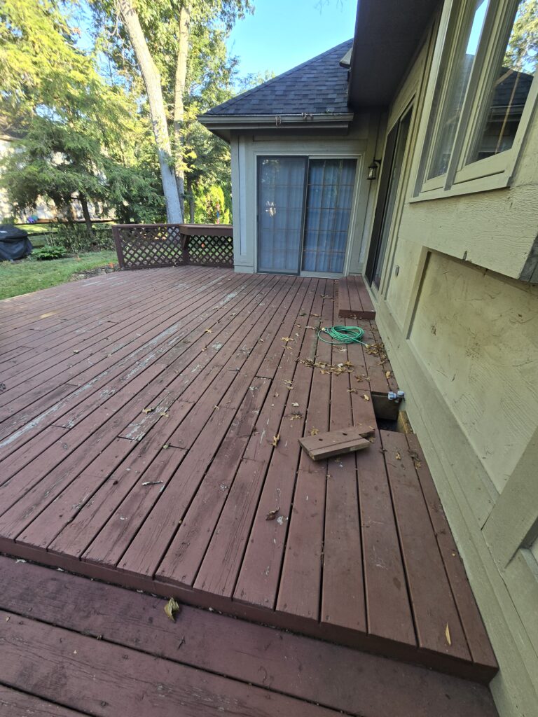 Deck with Cable Railings