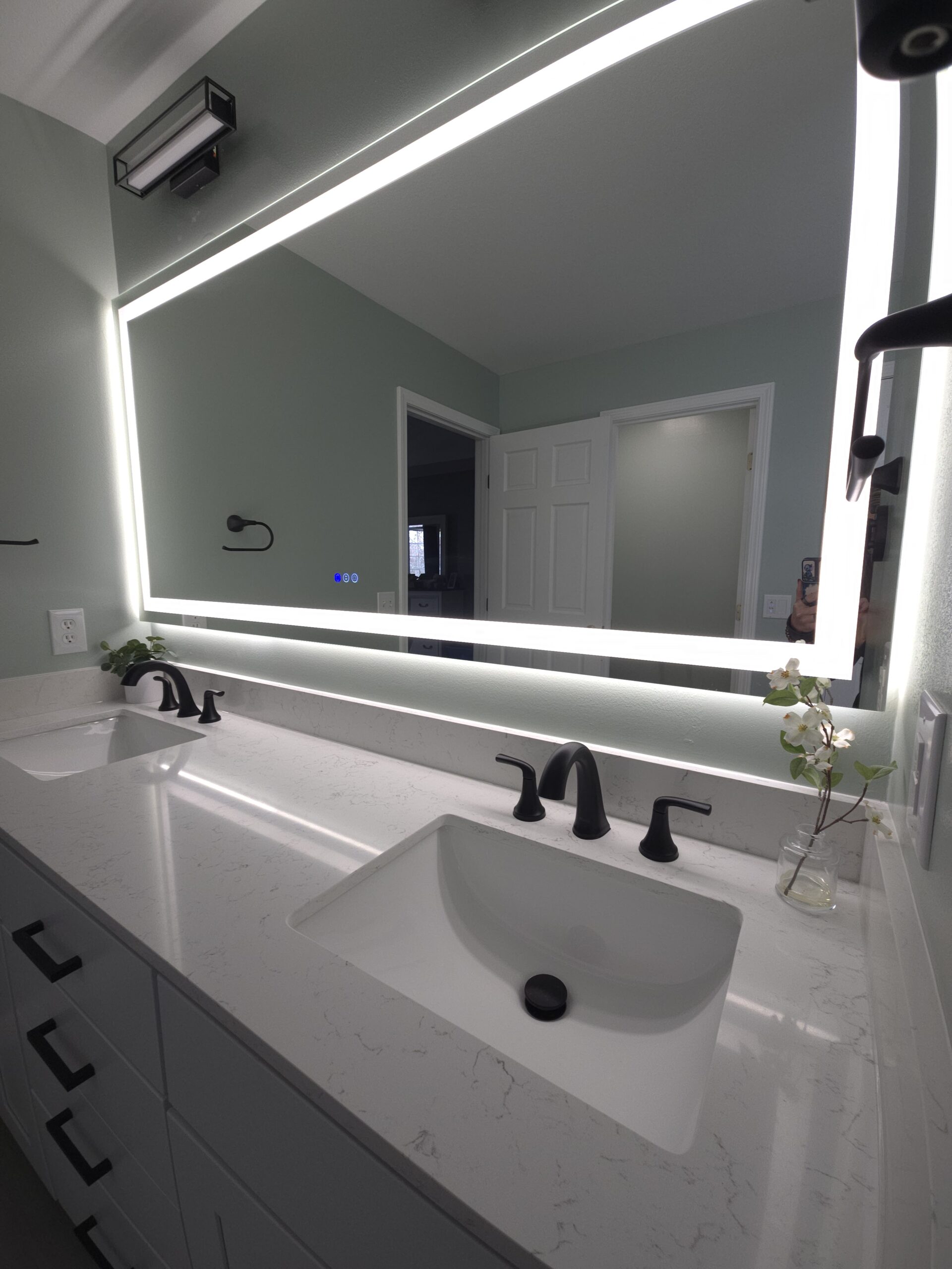 Read more about the article Awesome Master Bathroom!