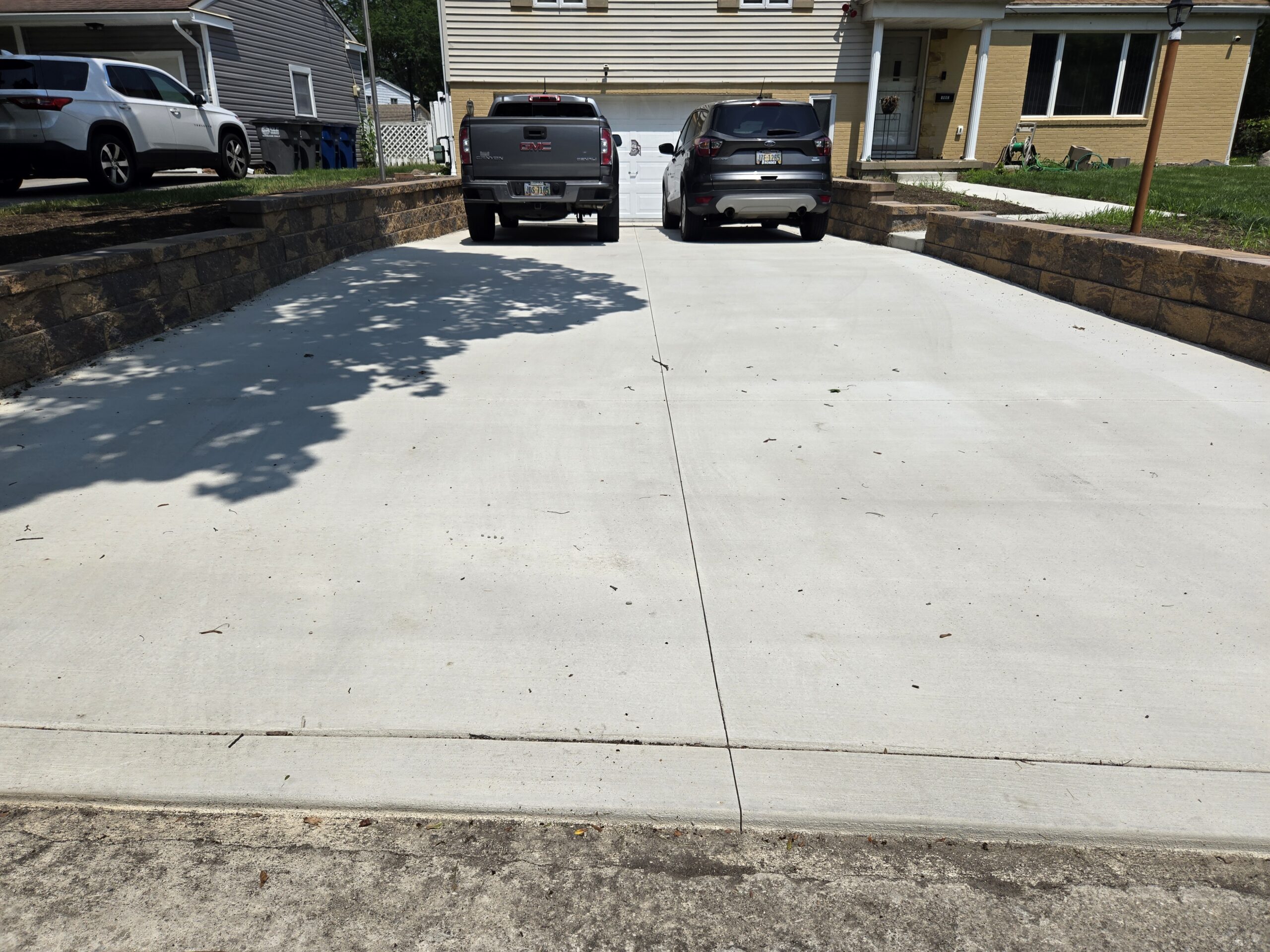 Read more about the article Driveway and Retaining Wall